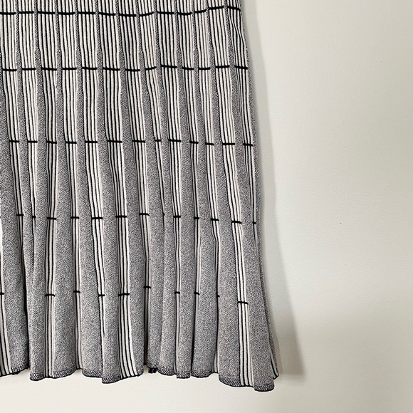 St John Geometric Ottoman Gray Stripe Knit Dress - Picture 5 of 14